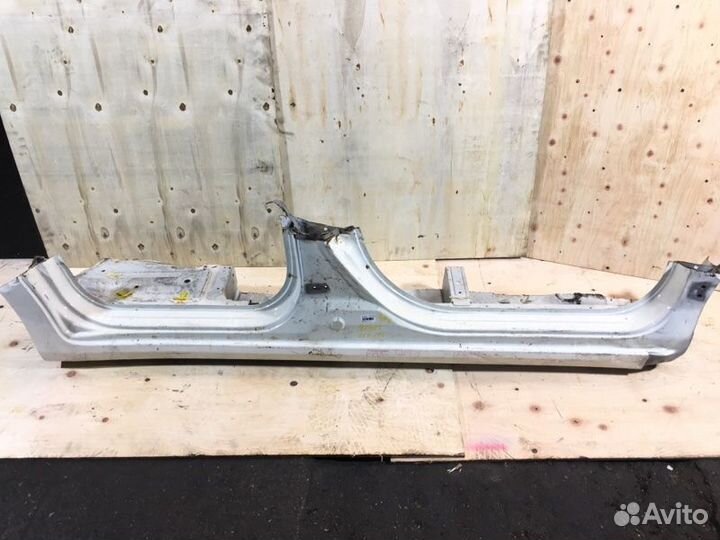 Порог правый Honda Stream RN7 R18A 2007