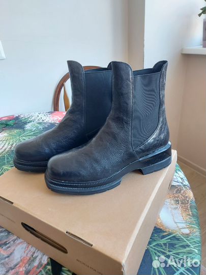 Ботинки зимние, новые, 40 размер