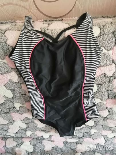 Купальник для девочки 140 новый
