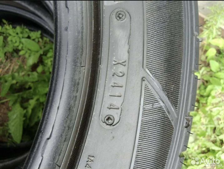 Dunlop Axiom Plus 215/55 R17