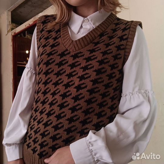 Блузка с жилеткой