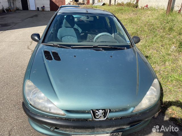 В разборе peugeot 206