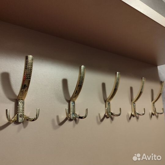 Вешалка настенная