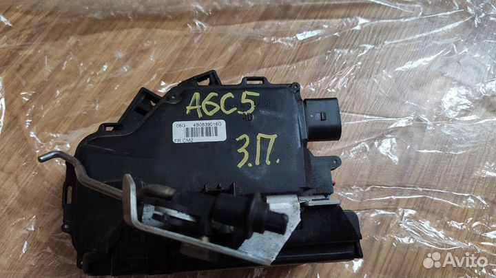 Замок правой задней двери Audi A6 C5