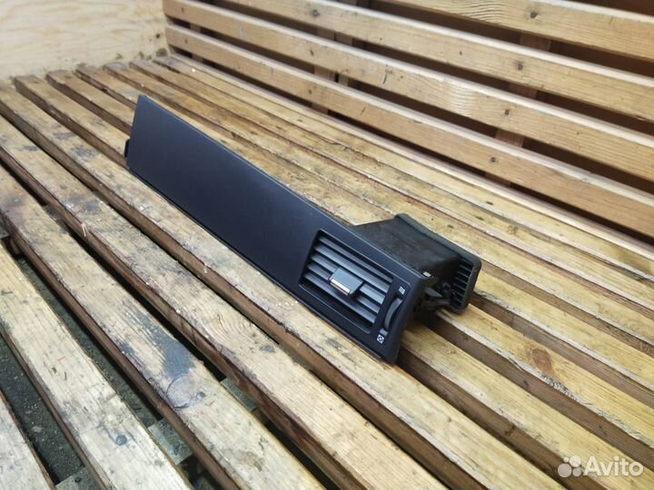 Декоративная накладка торпедо правая верхняя