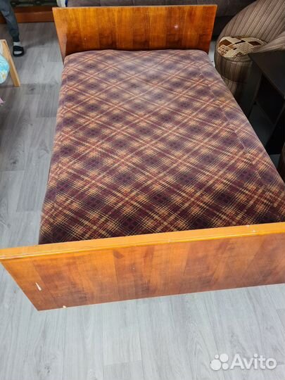 Кровать полуторка с матрасом бу