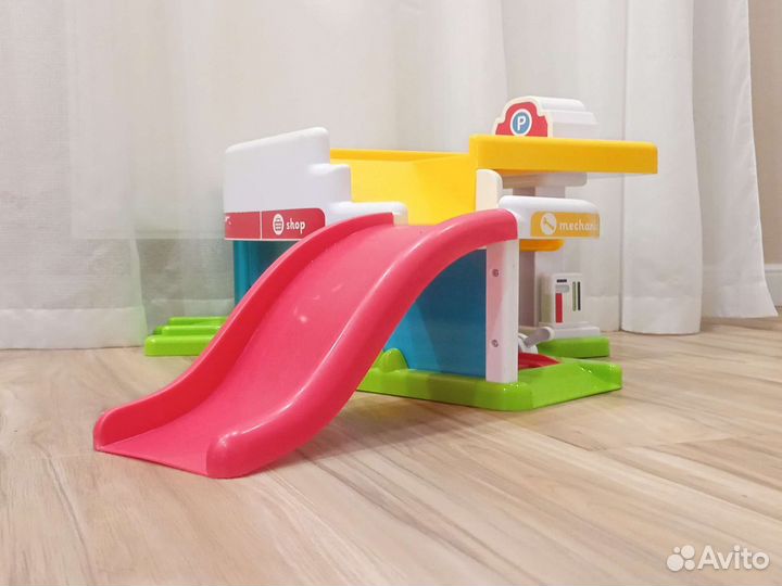 Игрушечная парковка