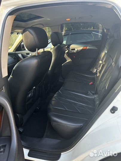 Infiniti QX70 3.0 AT, 2013, 124 000 км