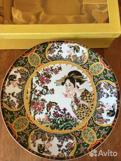 Тортница на ножке Arti M