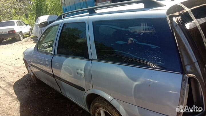 Opel Vectra В 97 Стекло