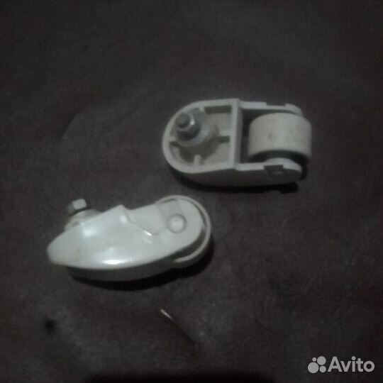 Ролик от пылесоса