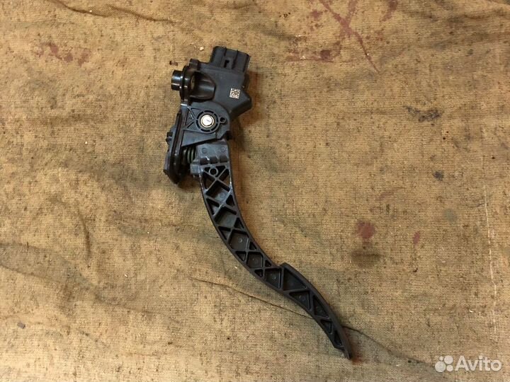 Педаль газа mitsubishi lancer 10