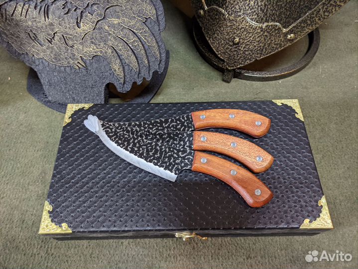 Нож с ножнами