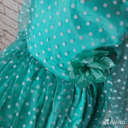 Платье для девочки новое нарядное