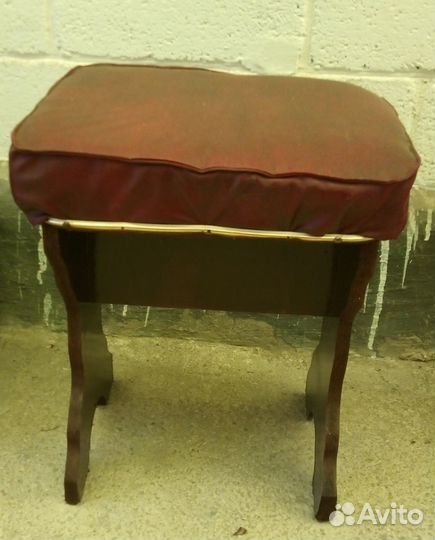 Стулья пуфики