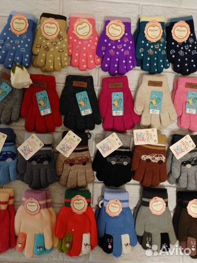 Перчатки и варежки детские и подростковые новые