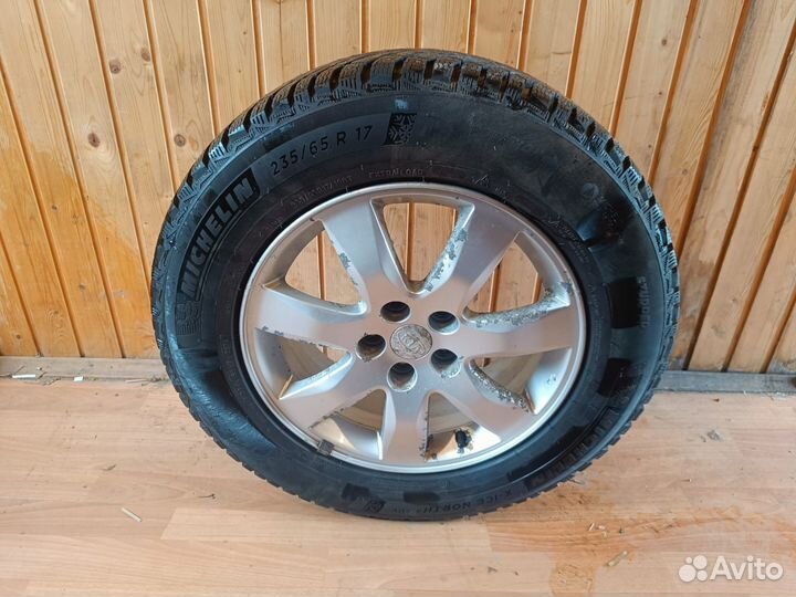 Michelin X-Ice North 4 235/65 R17