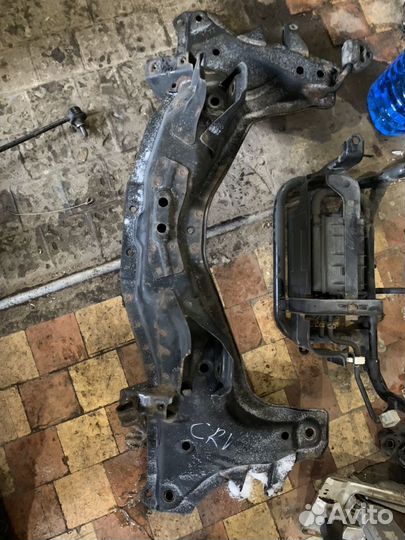 Задний подрамник Honda CR-V 3 балка