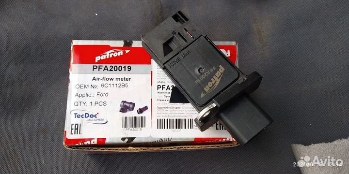 Датчик расхода воздуха на Ford,Peugeоt,Freelander2