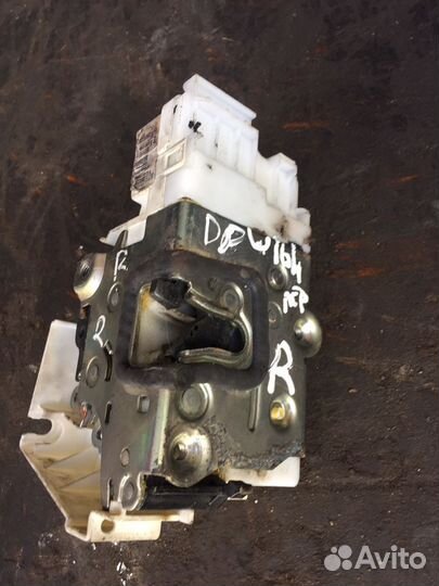 Замок передней правой двери на мерседес W164