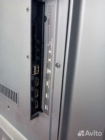 Продаётся телевизор смарт tv