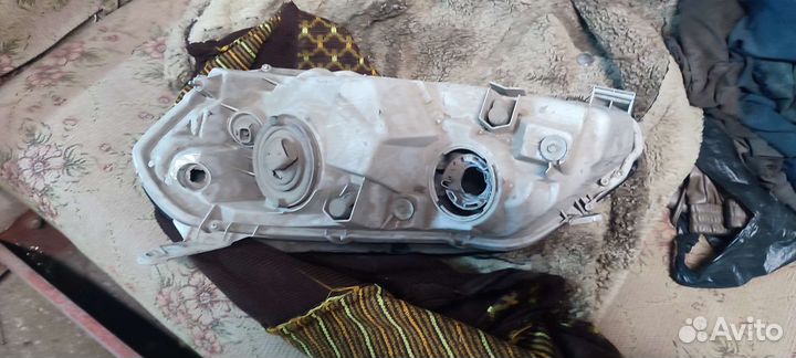 Фара Тойота Марк 2 110