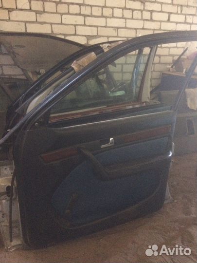 Двери передняяи задняя правая Audi A6 C4
