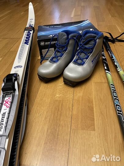 Беговые лыжи комплект ботинки 37 размер лыжи 150