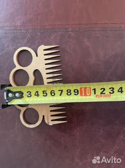 Расческа для бороды и усов «Кастет»