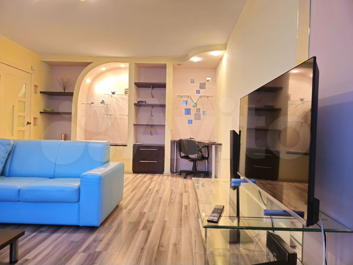 2-к. квартира, 70 м², 5/9 эт.