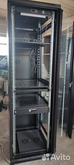 Шкаф монтажный телекоммуникационный Cabeus