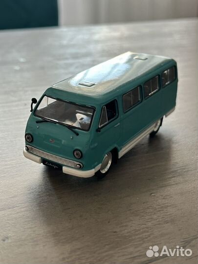 Модели автобусов автомобилей ЗИЛ, раф, Старт