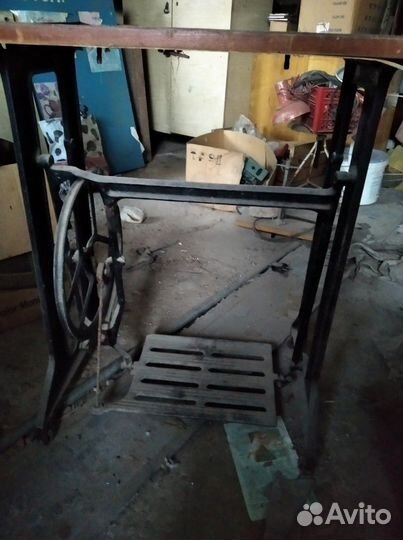 Стол для швейной машинки