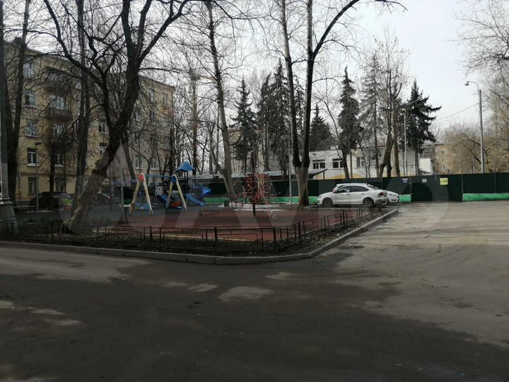 Комната 20 м² в 5-к., 1/5 эт.