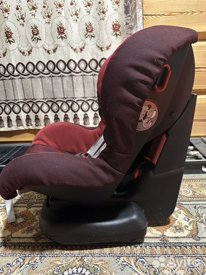 Автомобильное кресло maxi cosi priori