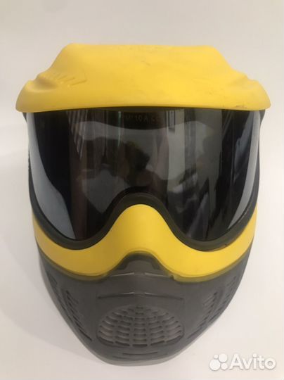 Горнолыжный шлем