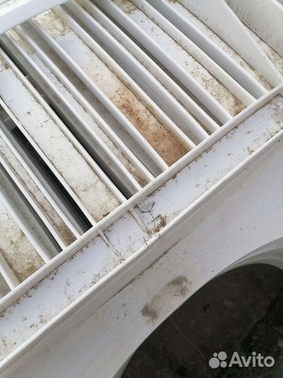 Шезлонг лежак пластиковый