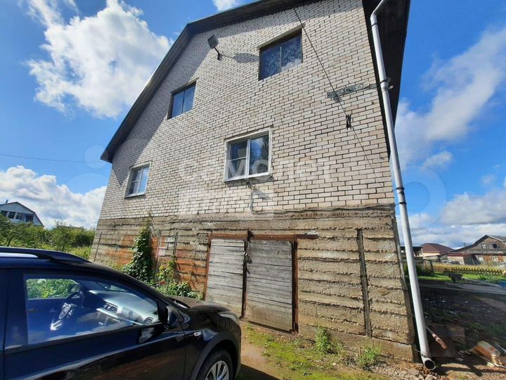 Дом 246,2 м² на участке 12 га