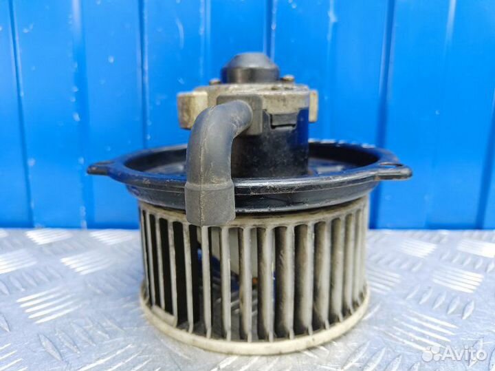 Вентилятор печки Toyota Mark 2 2.0 1ggeu 1986