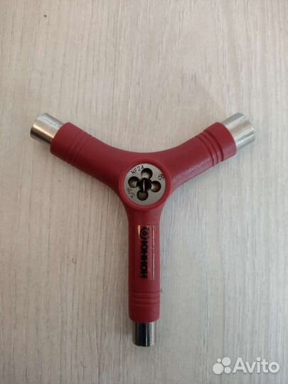 Ключ для скейтборда/лонгборда Юнион Y-образный