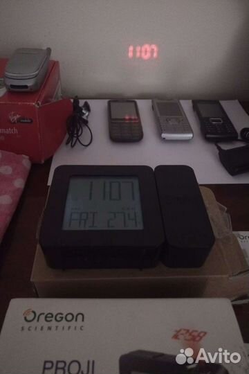 Oregon Scientific Proji,проекционные часы-будильни