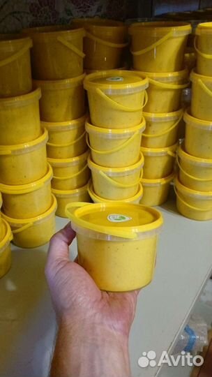 Мёд с прополисом-рекомендую держать Всем в аптечке