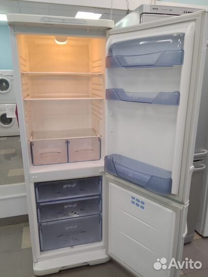 Холодильник бу Бирюса 175см на гарантии