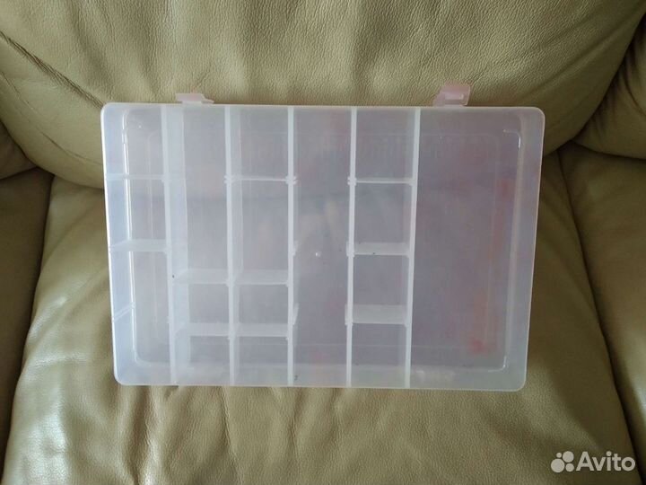 Коробка для рыболовных принадлежностей