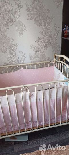 Детская кроватка