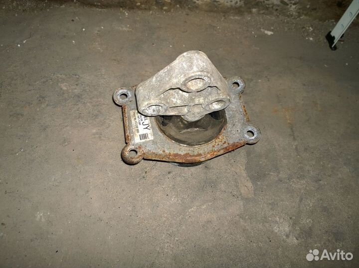Подушка двигателя левая opel astra h zafira b