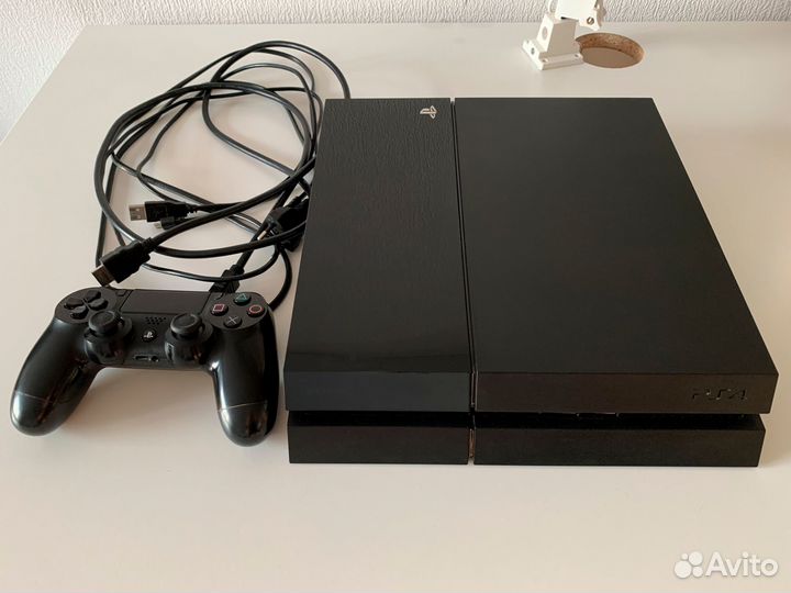Sony Playstation 4 500 Гб + The Last of Us