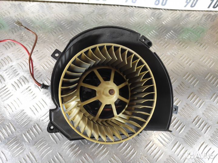 Моторчик отопителя Opel Omega B