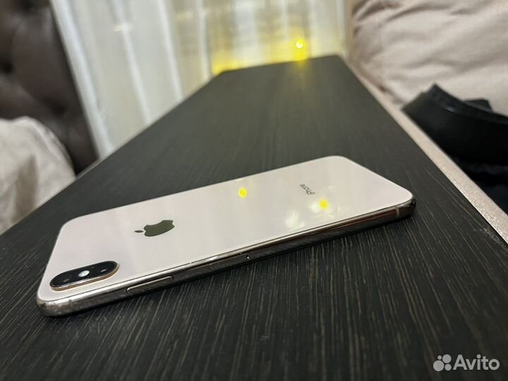 Телефон iPhone xs max