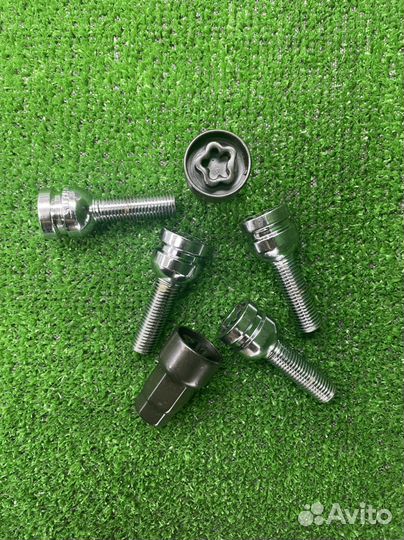 Болты секретки на колеса на Ауди/Шкода/Фольксваген